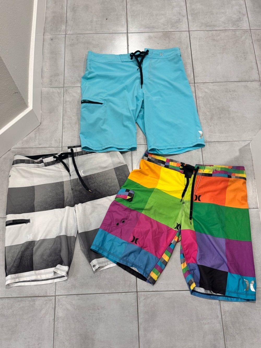 Hurley Men’s Multi-Pack Boardshorts – Aqua, Gray, Rainbow BUNDLE